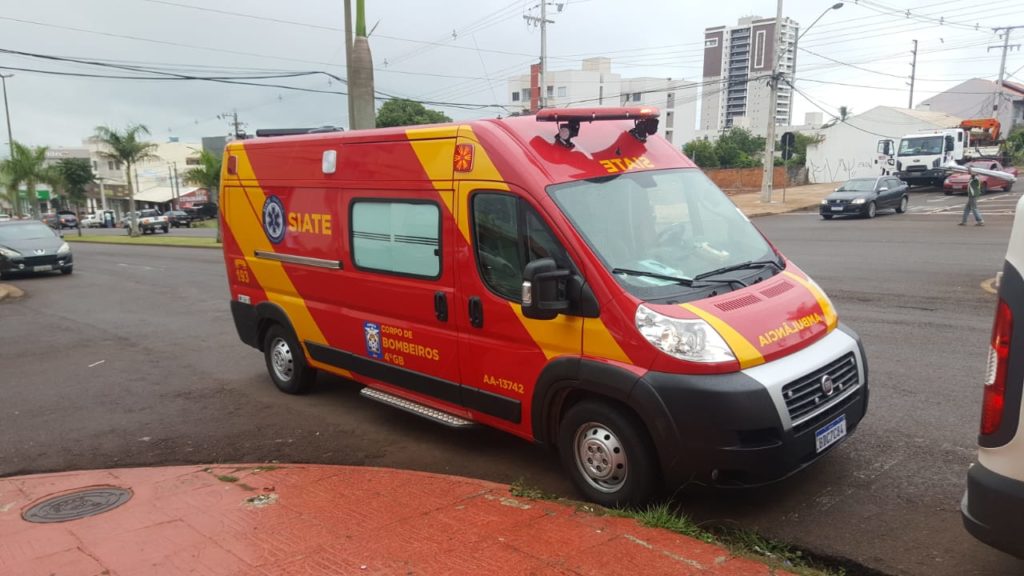 Acidente é registrado na Avenida Brasil, região do Coqueiral