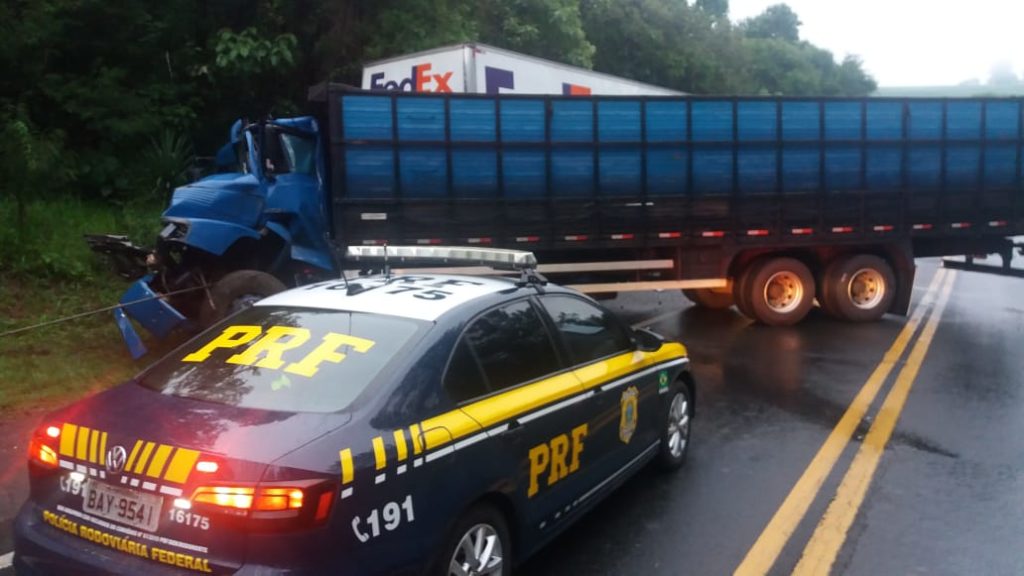 Acidente é registrado na BR-376, em Ortigueira