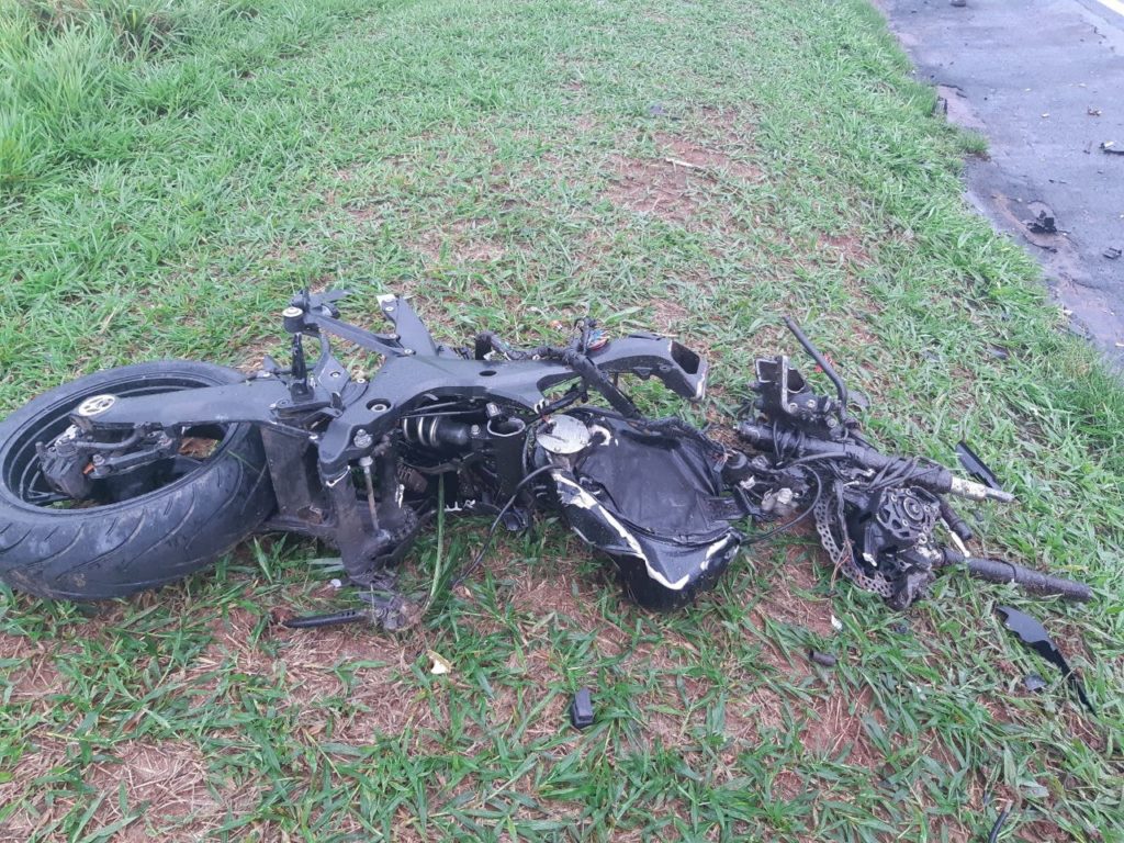 Paranavaí: Motociclista morre em colisão com caminhão na BR-376