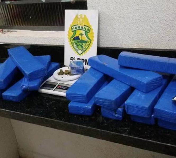 Mulher é presa com quase 20 kg de maconha na rodoviária de Londrina Imagem referente a Mulher é presa com quase 20 kg de maconha na rodoviária de Londrina