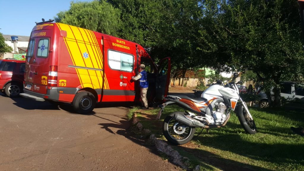 Motociclista fica ferido no Santa Felicidade