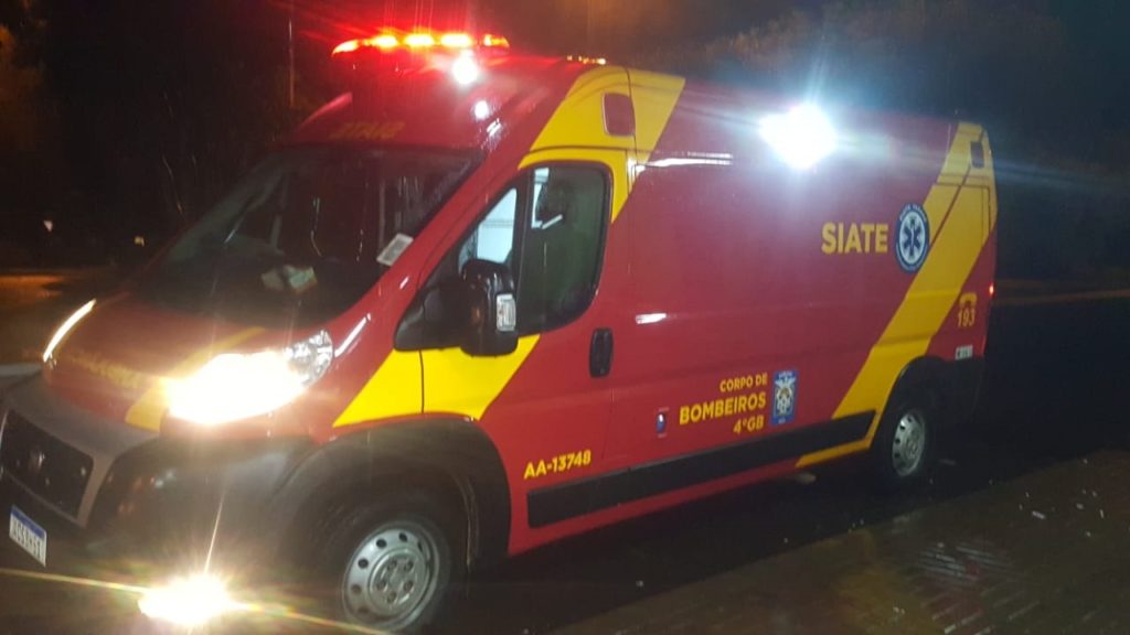 Ao cair, mulher sofre ferimentos no Bairro Interlagos