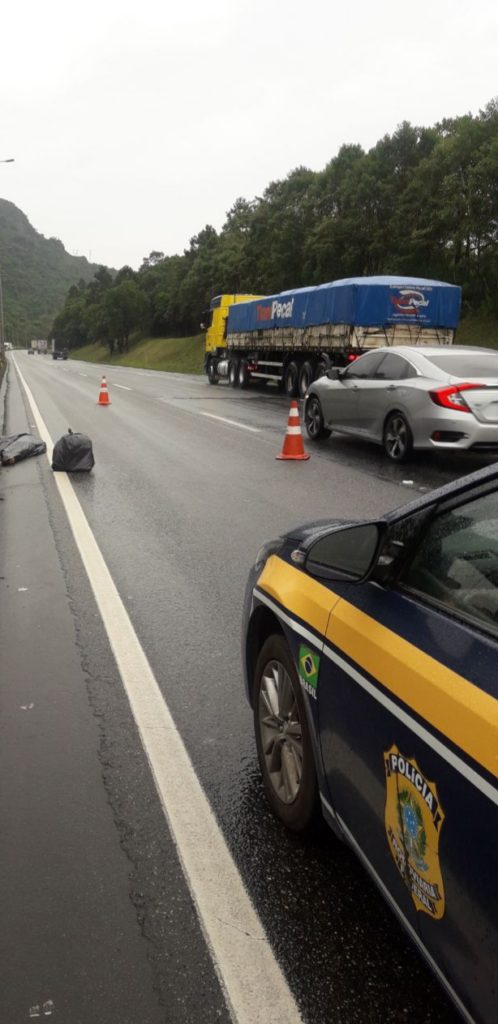 Homem morre em acidente na BR-376, em Guaratuba