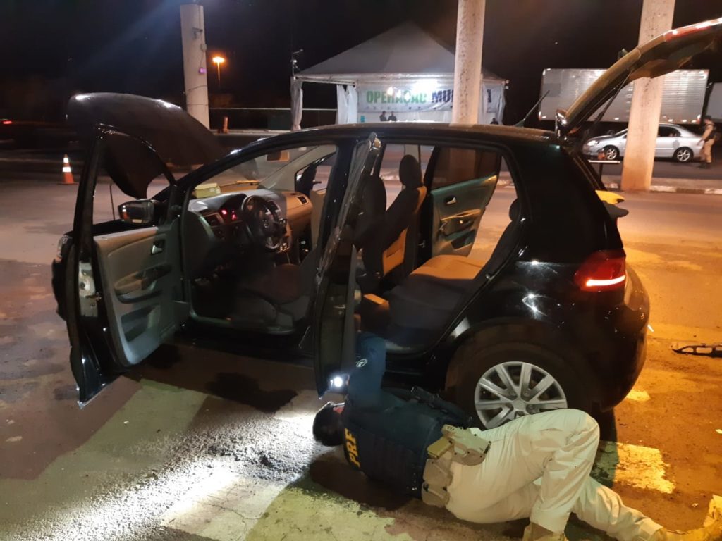 PRF recupera em Guaíra carro roubado no estado de São Paulo