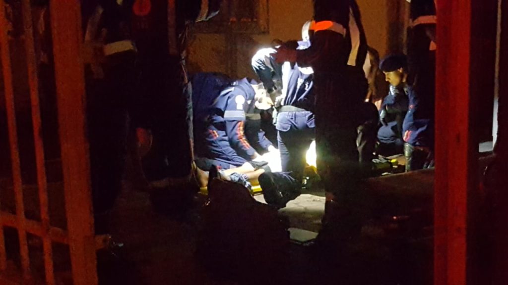 Em surto, jovem é socorrido por equipes do Samu com apoio da Guarda Municipal