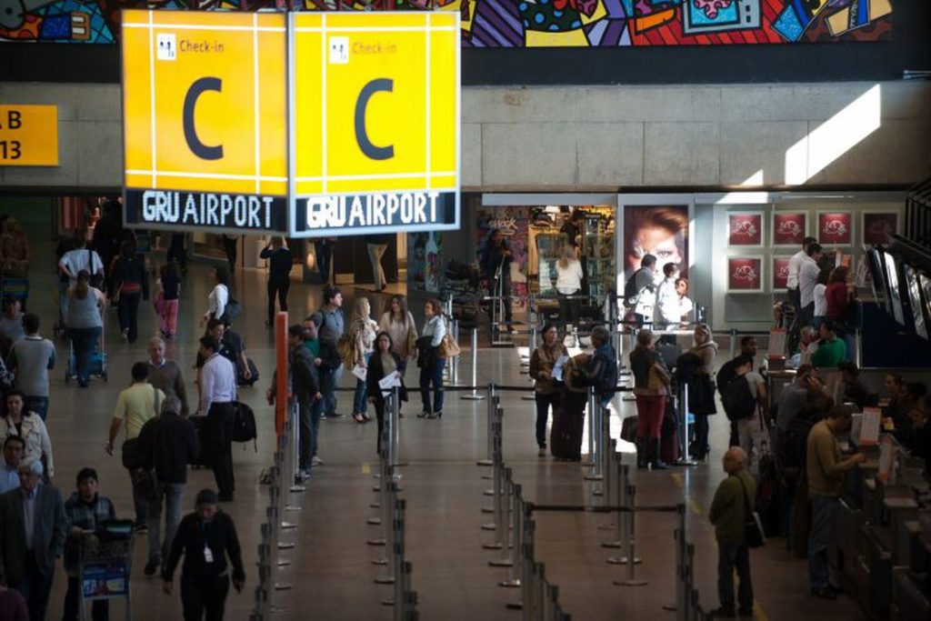 Operações de embarque e desembarque são suspensas temporariamente no terminal 1 do GRU