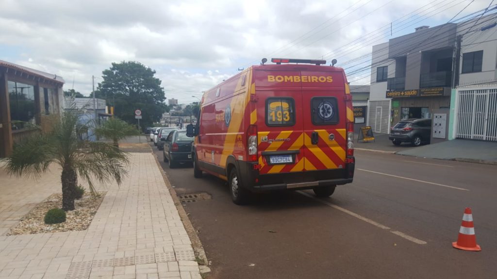 Trabalhador fica ferido após ser atingido por grade de cerveja