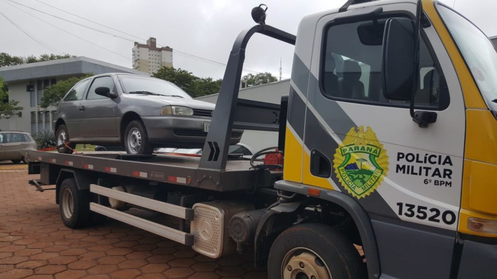 Gol furtado no Centro é localizado pela Polícia Militar