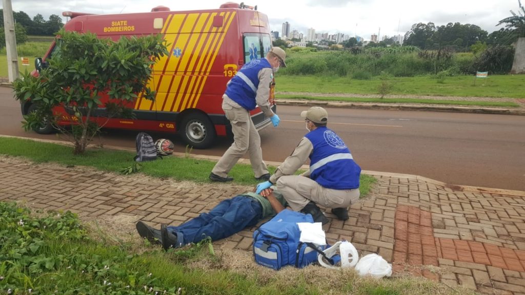 Homem sofre ferimento em queda e é socorrido no Bairro Tropical