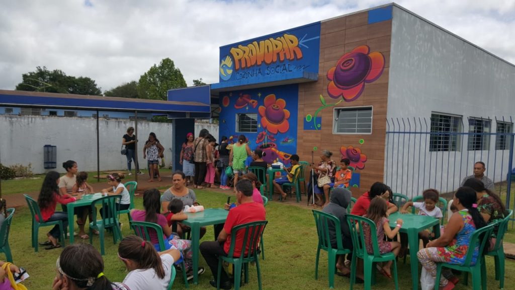 Provopar realiza almoço especial de Natal para cerca de 500 pessoas