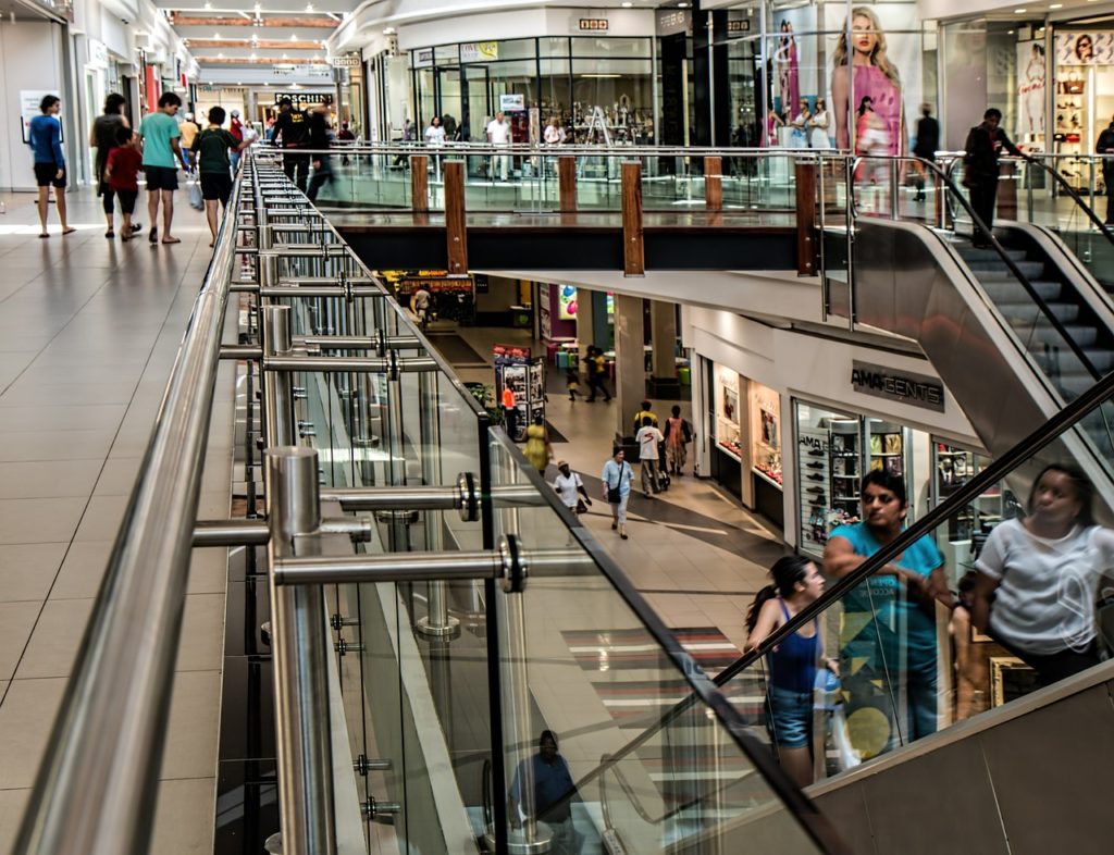 Justiça estadual suspende multa rescisória prevista em um contrato de locação celebrado com um shopping