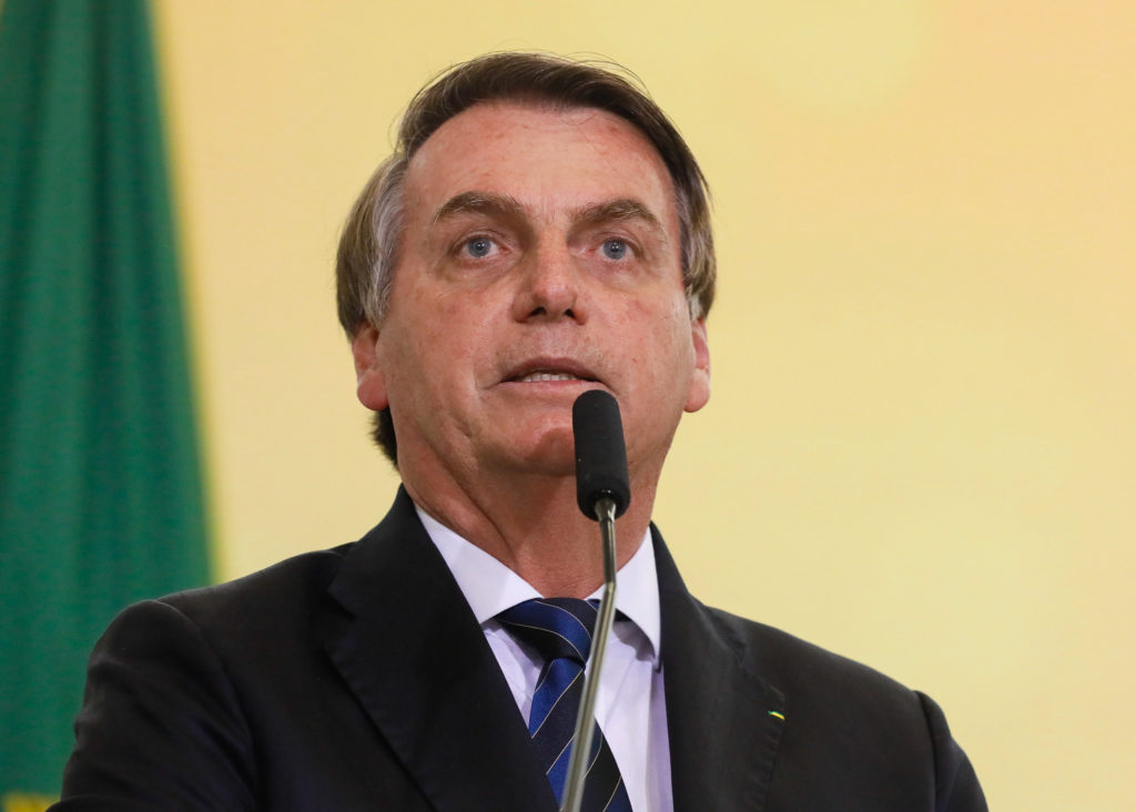 Bolsonaro anuncia fábrica “que extraí água do ar”