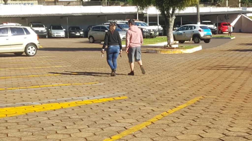 Familiares de mulher encontrada morta no Paulo Godoy procuram o IML