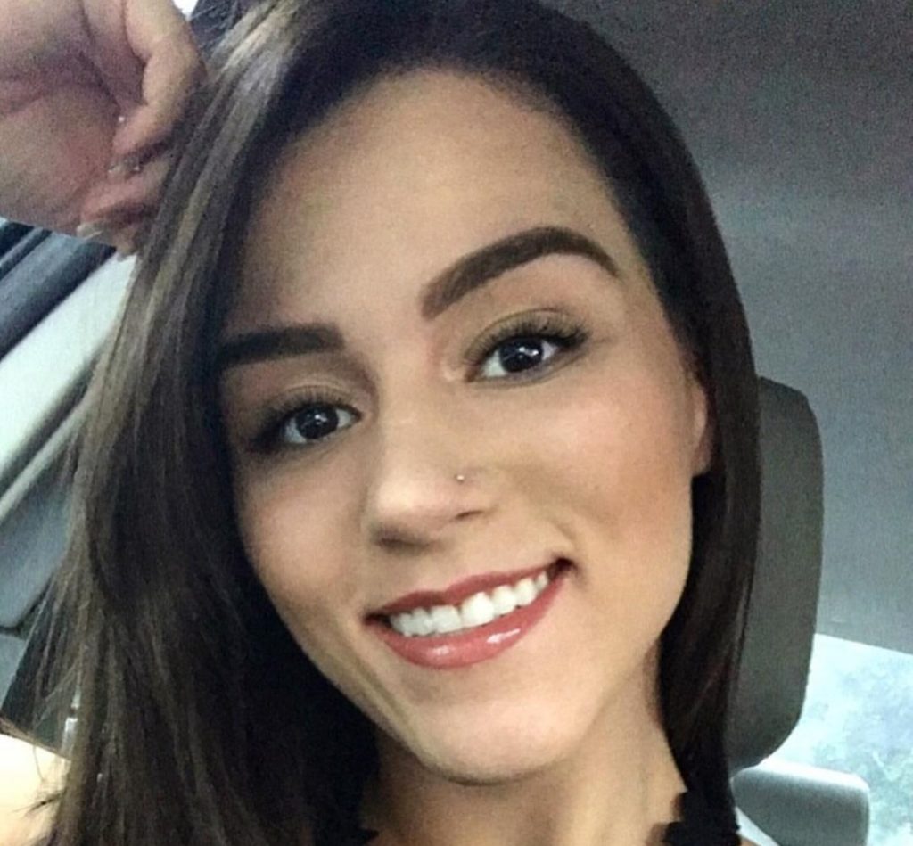 Amigos e familiares se despedem de Heloise Padovani, de 23 anos