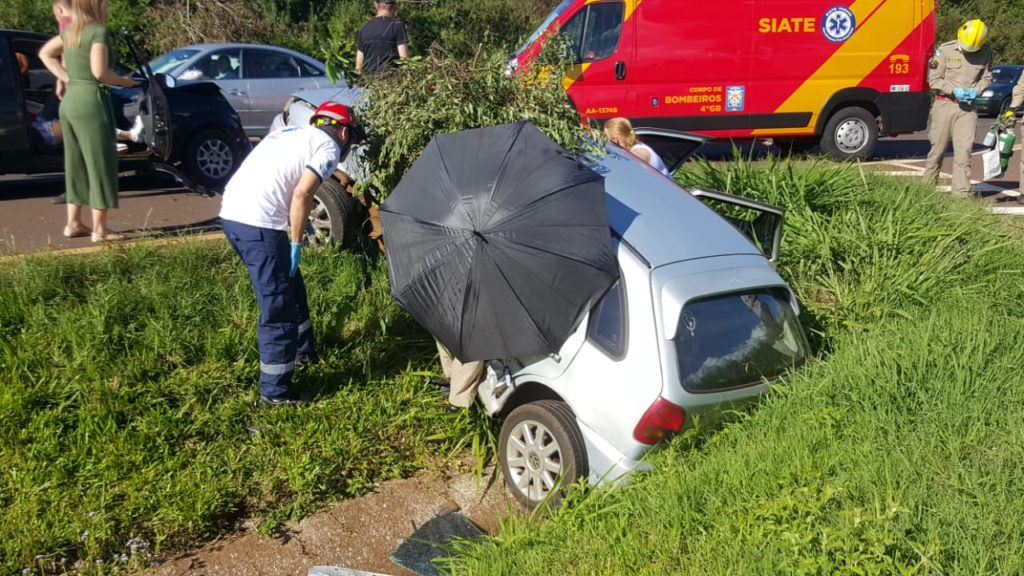 Vítima de acidente na BR-467 morre dentro da ambulância