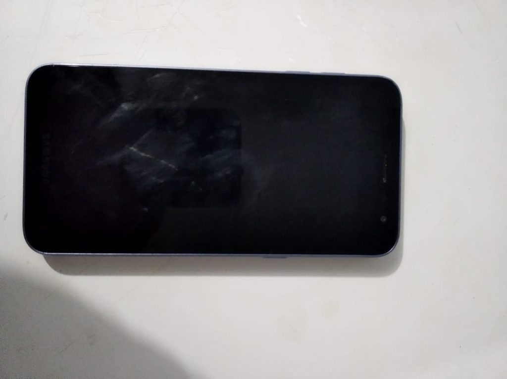 Internauta encontrou celular Samsung J2 próximo ao antigo Terminal Oeste