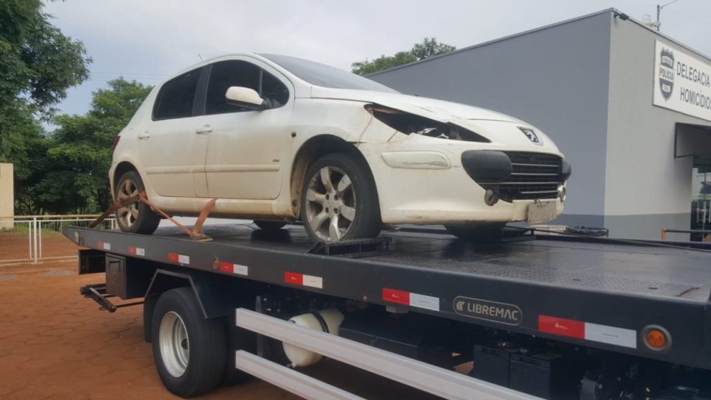 Loja é alvo de assaltante no Centro de Cascavel; PM detém suspeito e apreende carro que teria sido usado em fuga