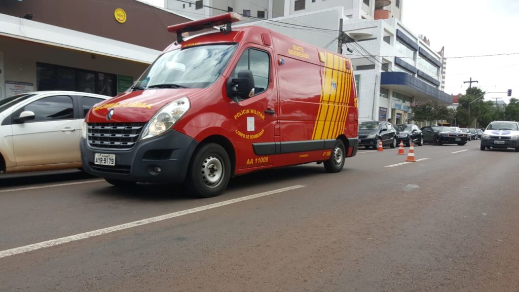 Mulher sofre queimaduras com água quente no Centro Mulher sofre queimaduras com água quente no Centro
