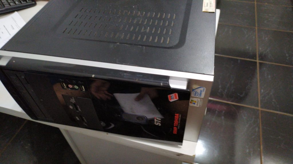 CPU possivelmente objeto de furto é entregue na delegacia de Cascavel CPU possivelmente objeto de furto é entregue na delegacia de Cascavel
