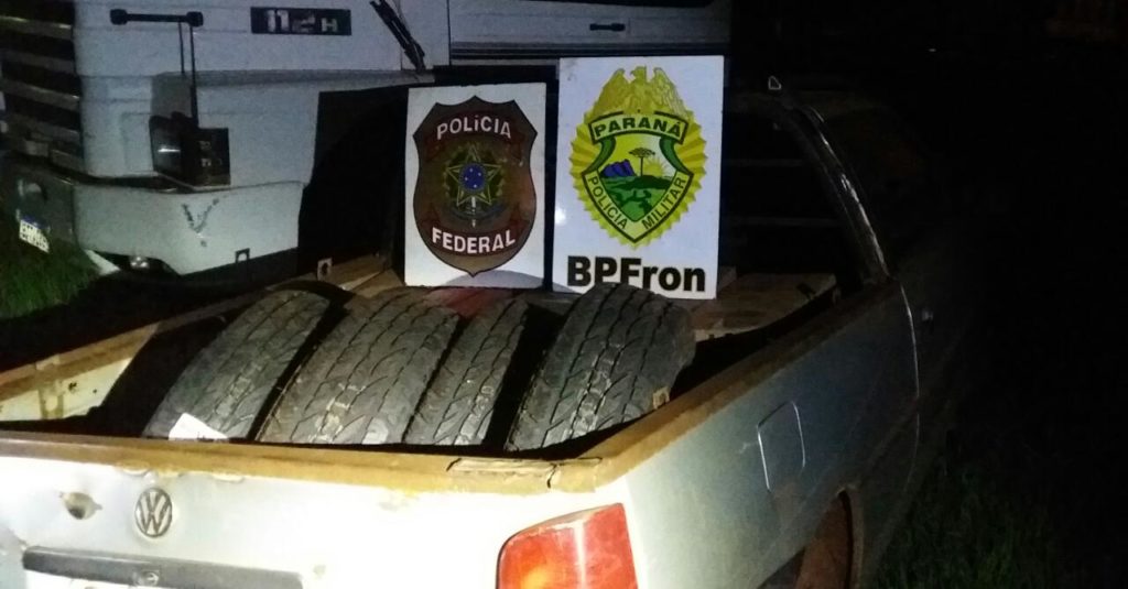 BPFron apreende embarcação com pneus e diversas munições em porto clandestino em Guaíra
