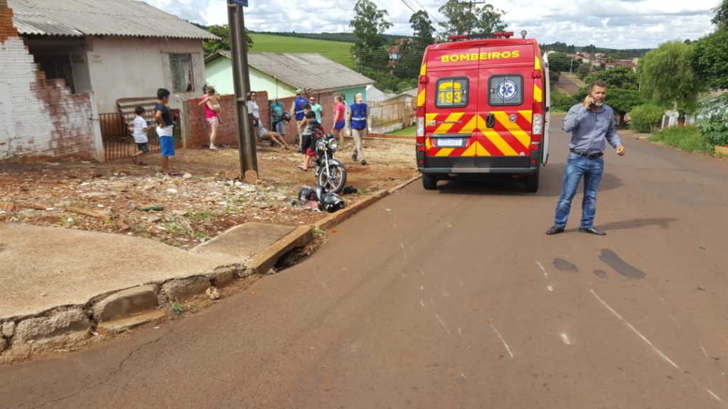 Jovem fica ferida após colisão entre motos no Bairro Tarumã