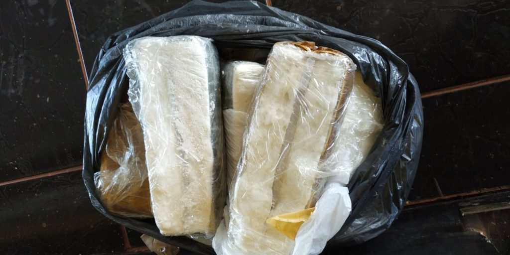 Homem é preso pela PRE transportando cocaína na PR-239