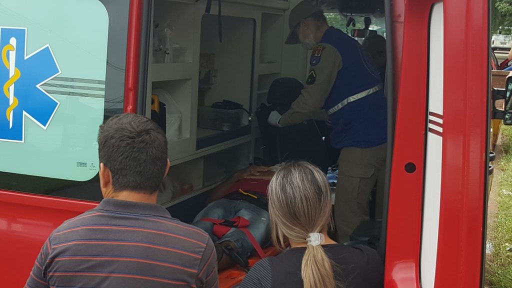 Ciclista fica ferido após sofrer queda no Bairro Coqueiral