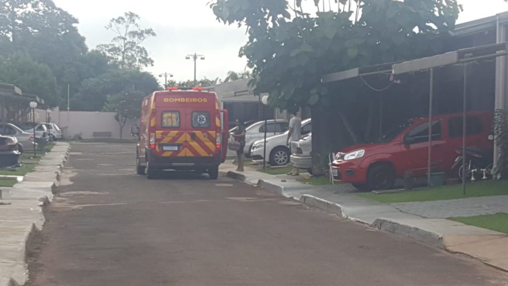Homem de 64 anos é socorrido em condomínio no Periolo