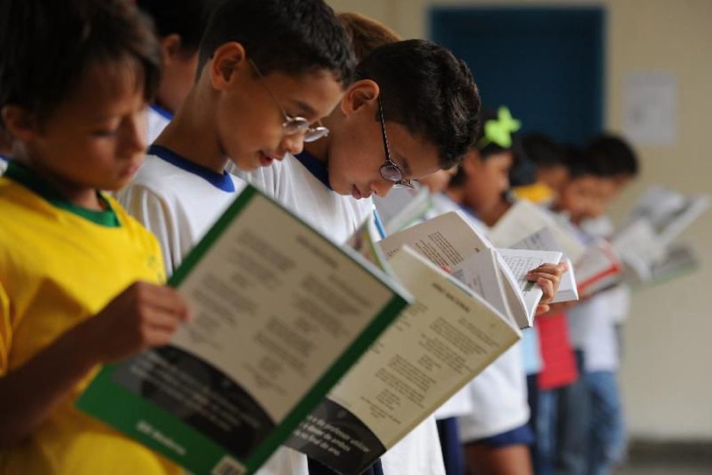 188 escolas do Paraná terão programa de Educação Financeira