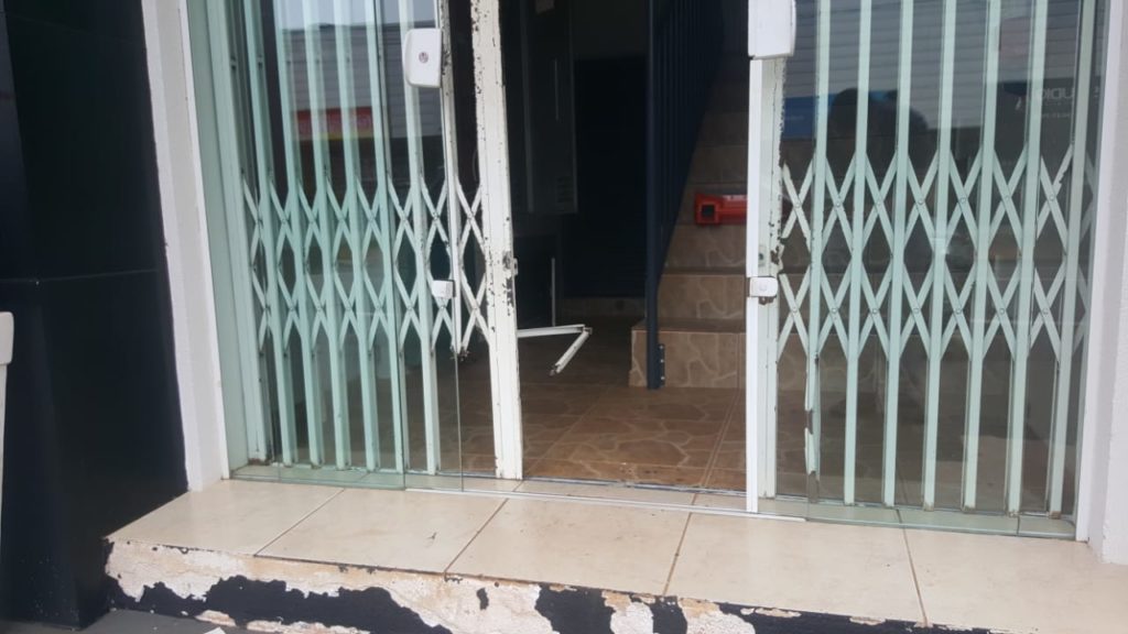 Furto é registrado em salas comerciais de prédio no Centro Furto é registrado em salas comerciais de prédio no Centro