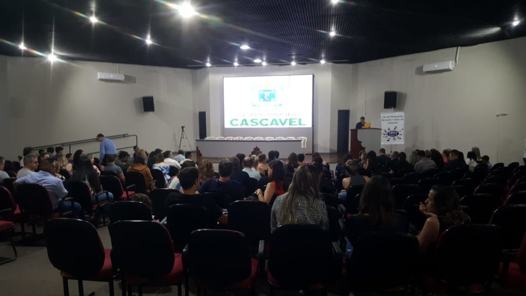 Conselheiros tutelares são empossados em Cascavel