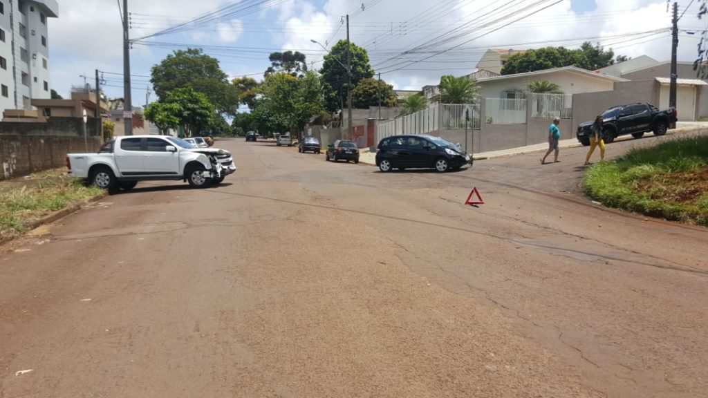 Acidente envolve dois veículos na região do Cancelli