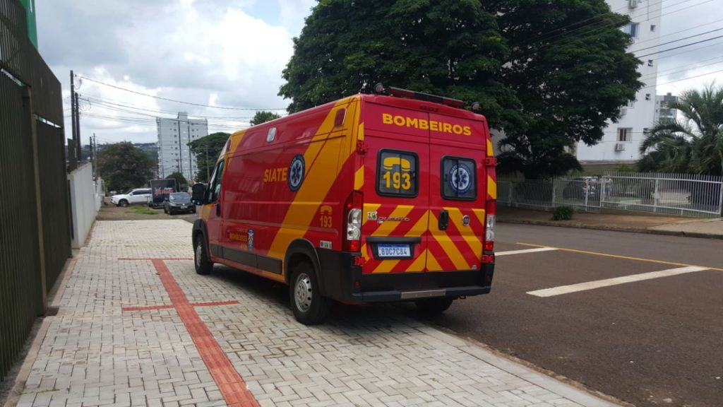 Siate é mobilizado para atender mulher na Rua Visconde de Guarapuava