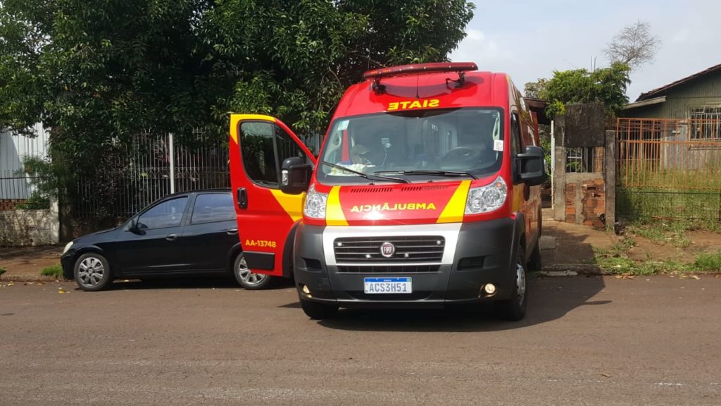 Idosa se fere ao sofrer queda na Rua Hermes Vessaro, no São Cristóvão