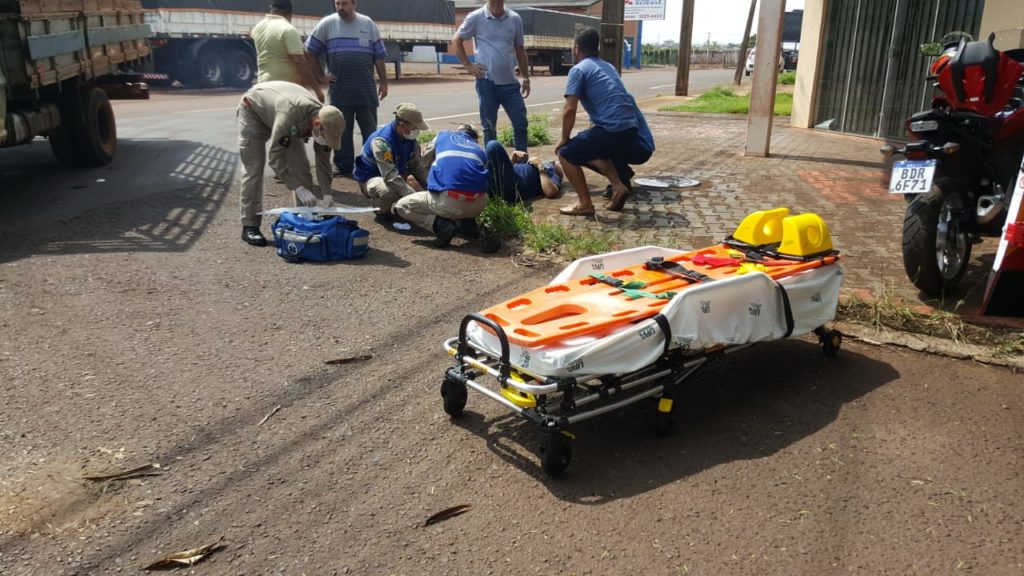 Motociclista tem lesão grave em perna em acidente no Parque São Paulo