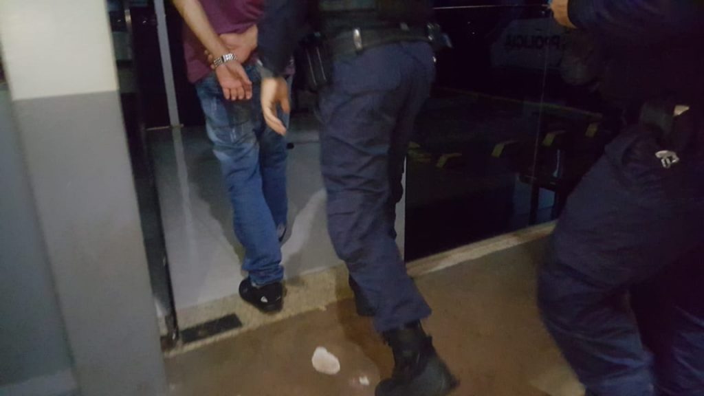 Envolvido em acidente na Avenida Rocha Pombo é detido pela GM por embriaguez ao volante