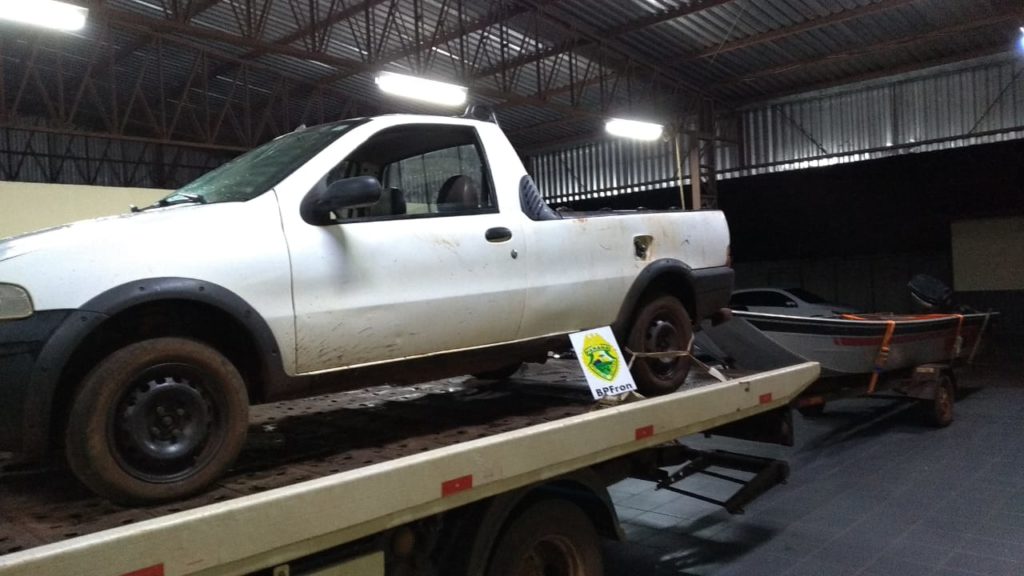 BPFron apreende contrabando em Guaíra BPFron apreende contrabando em Guaíra