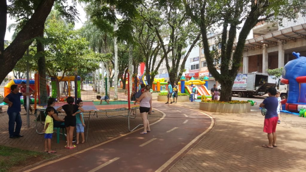 Atividades do ‘Domingão-Calçadão-Fechadão’ são retomadas em Cascavel; primeira edição de 2020 é realizada hoje (12) Atividades do ‘Domingão-Calçadão-Fechadão’ são retomadas em Cascavel; primeira edição de 2020 é realizada hoje (12)