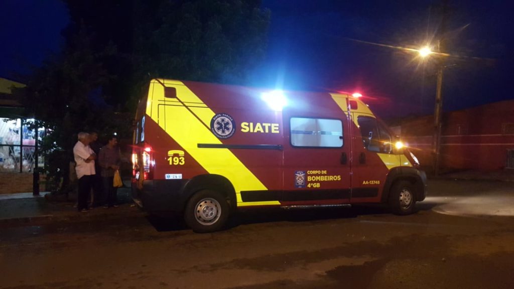 Bombeiros são mobilizados para atendimento de homem ferido no Periolo