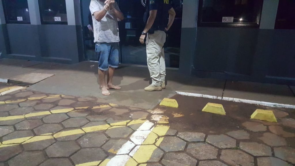 Homem é detido ao se envolver em acidente no Trevo Cataratas