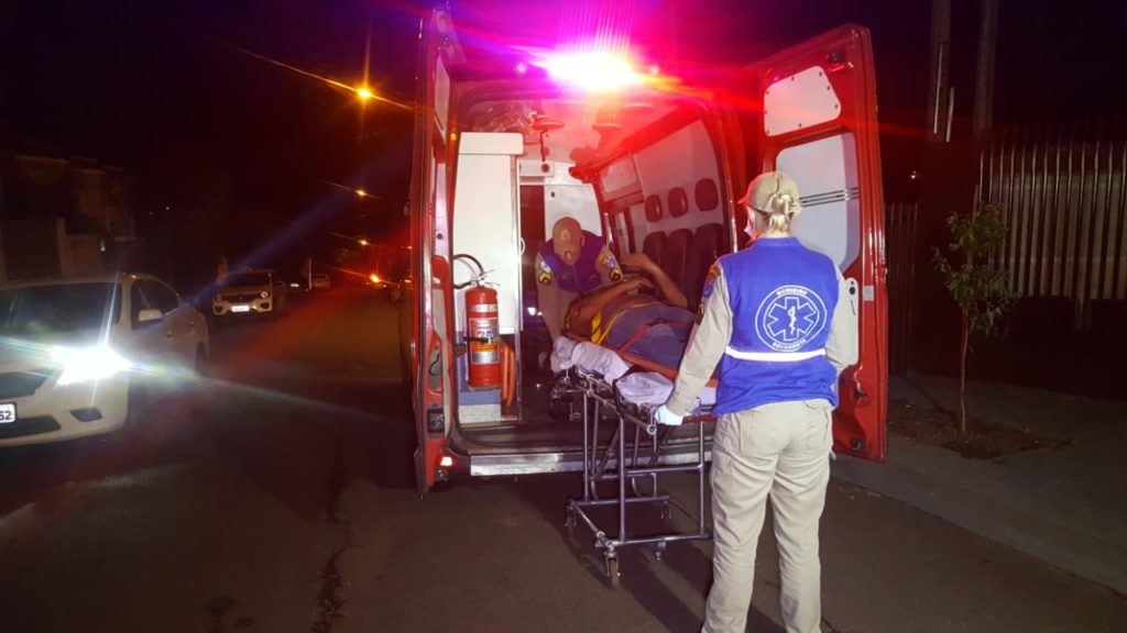 Homem fica ferido ao cair de telhado no Parque Verde