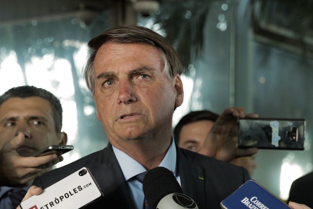 Bolsonaro recria Ministério das Comunicações