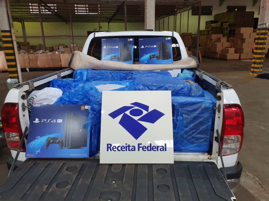 Receita Federal apreende Hilux com vídeo-games