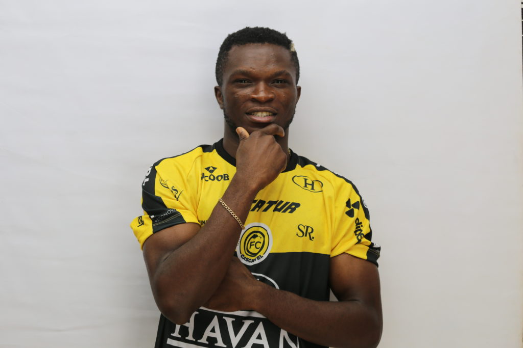 Futebol Clube Cascavel contrata atacante nigeriano Ebere