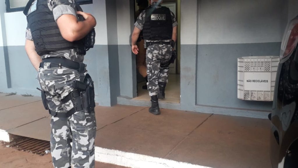 Com mandado de prisão por violência doméstica, homem é localizado pelo Choque no Padovani