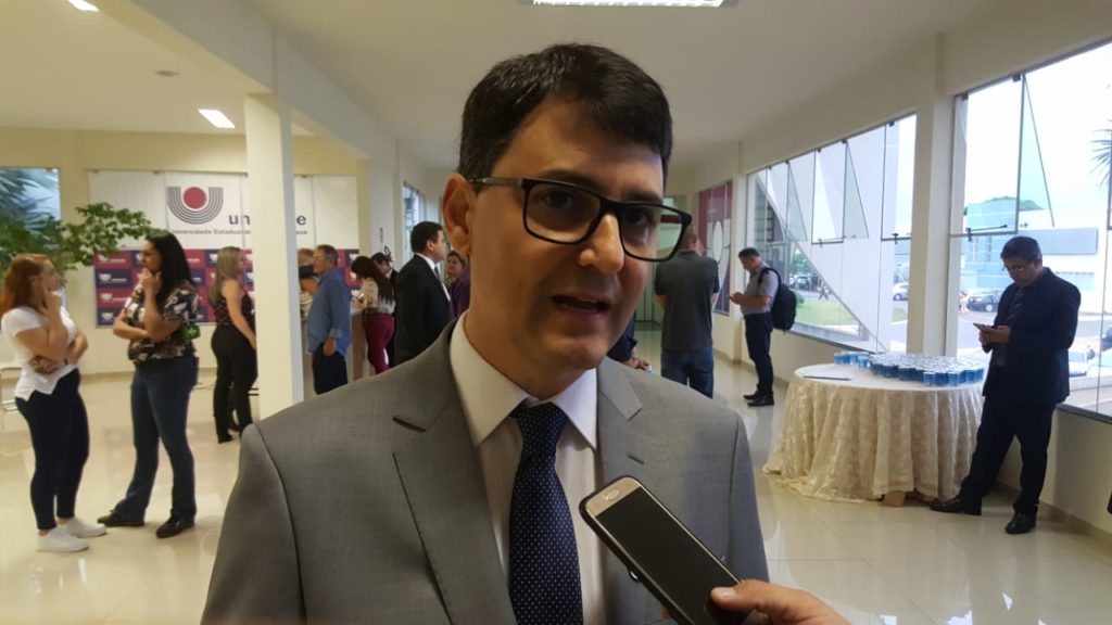 Solenidade de posse de novo reitor da Unioeste é realizada
