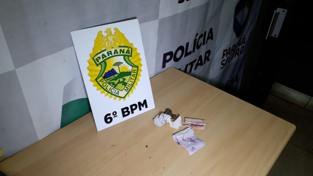 Dupla suspeita de envolvimento com o tráfico de drogas é detida no Bairro Interlagos