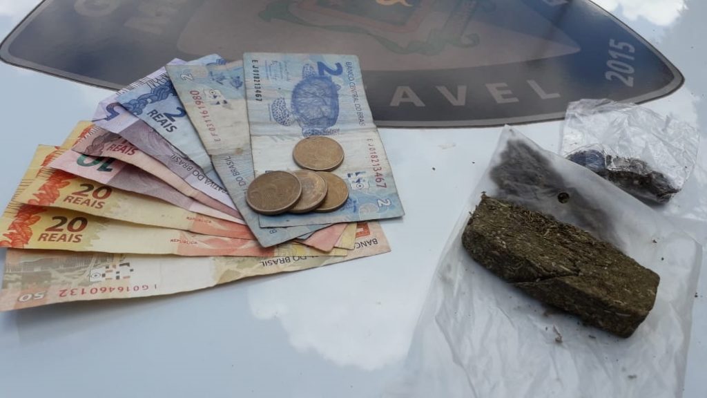Guarda Municipal detém homem com maconha, na Praça Wilson Joffre