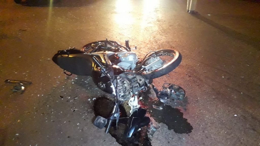 Motociclista sofre ferimentos moderados após acidente de trânsito na Avenida das Pombas
