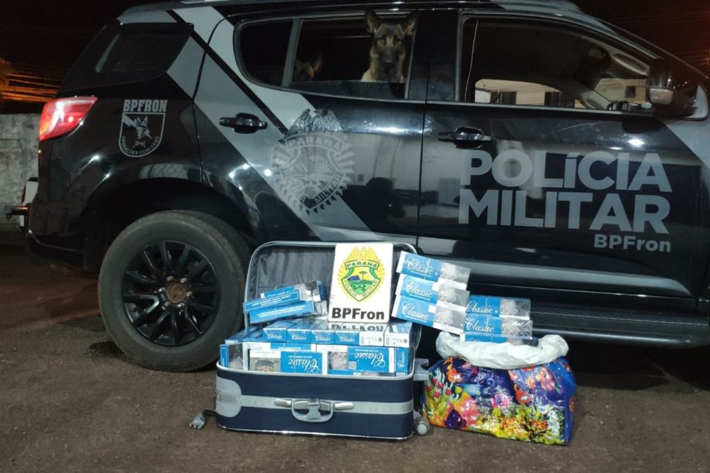 BPFron apreende cigarros contrabandeados após abordagens a ônibus em Lindoeste